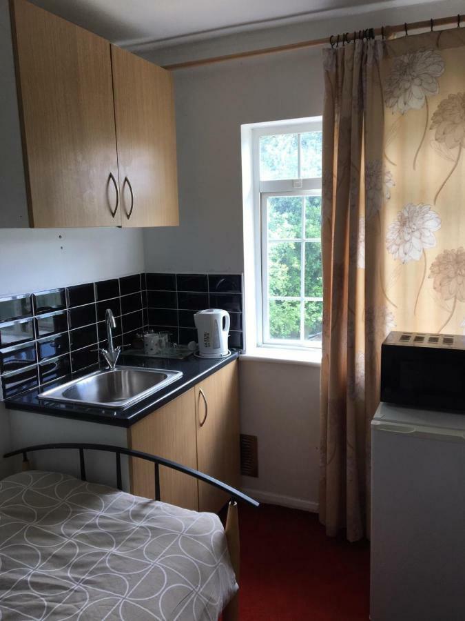 Hatfield Save-Money Rooms - 10Over10 For Price! Exterior foto