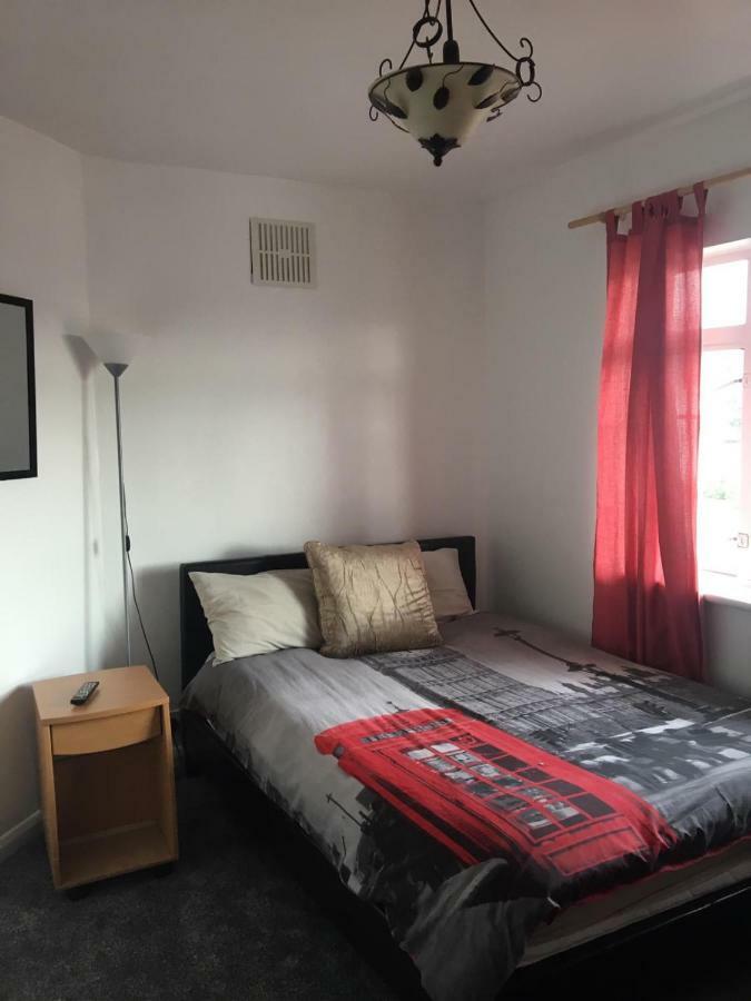 Hatfield Save-Money Rooms - 10Over10 For Price! Exterior foto