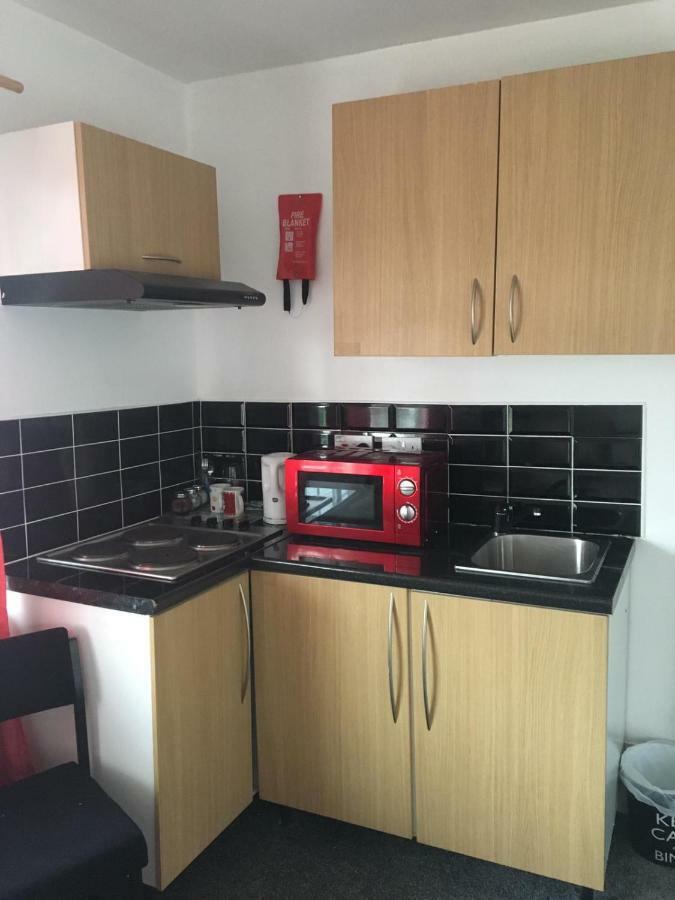 Hatfield Save-Money Rooms - 10Over10 For Price! Exterior foto